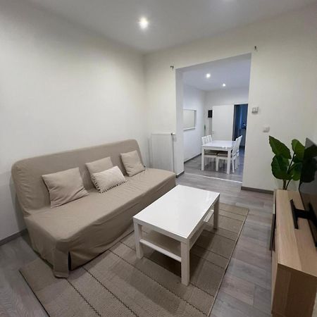 Appartement Spacieux Avec Garage Brüksel Dış mekan fotoğraf