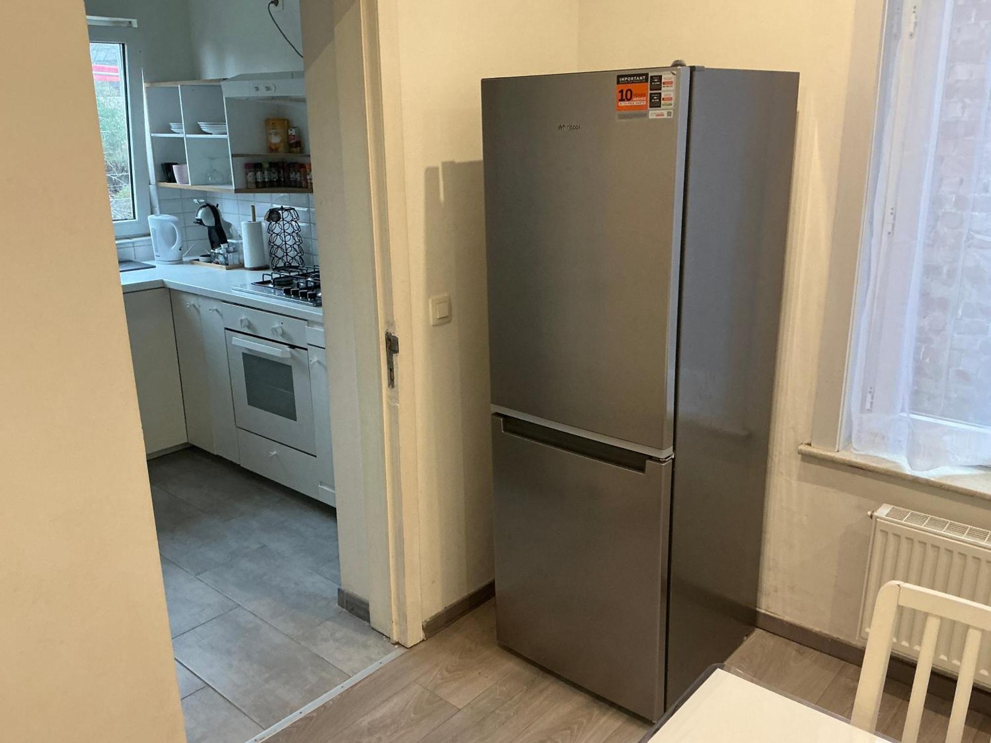 Appartement Spacieux Avec Garage Brüksel Dış mekan fotoğraf